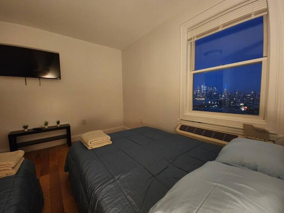 Апартаменты Luxurious 2 Bed ! Mins To Nyc! Юнион-Сити Экстерьер фото