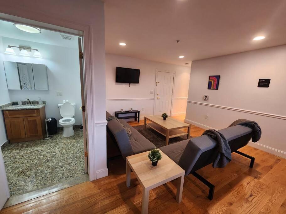 Апартаменты Luxurious 2 Bed ! Mins To Nyc! Юнион-Сити Экстерьер фото