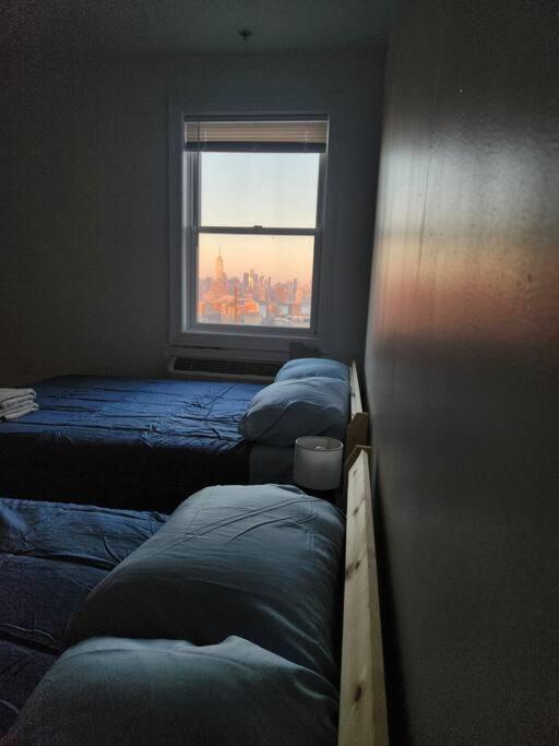Апартаменты Luxurious 2 Bed ! Mins To Nyc! Юнион-Сити Экстерьер фото