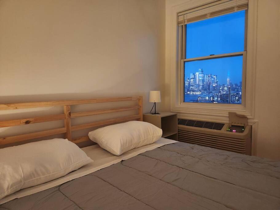 Апартаменты Luxurious 2 Bed ! Mins To Nyc! Юнион-Сити Экстерьер фото