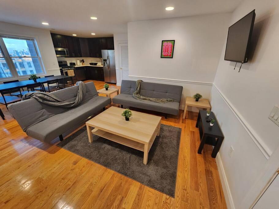 Апартаменты Luxurious 2 Bed ! Mins To Nyc! Юнион-Сити Экстерьер фото