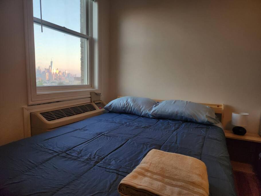 Апартаменты Luxurious 2 Bed ! Mins To Nyc! Юнион-Сити Экстерьер фото